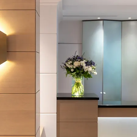 Hotel Garden-elysee 4*