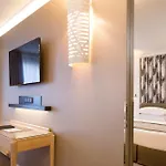 Garden-elysee Hotel 4*