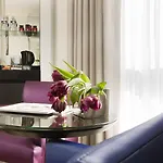 Garden-elysee Hotel Paris