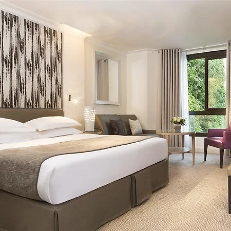 Garden-elysee 4*