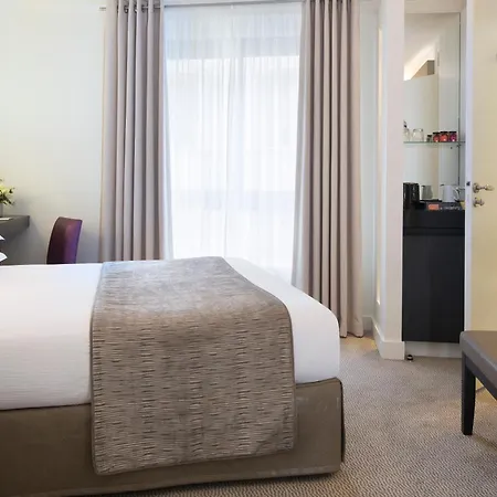 Garden-elysee 4*