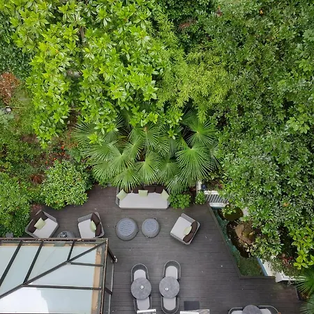 Garden-elysee Hotel
