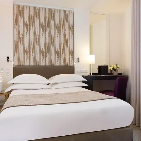 Garden-elysee Hotel 4*