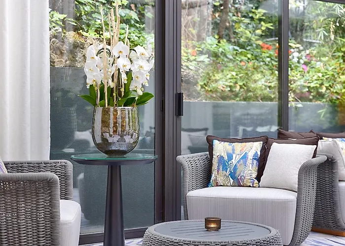 ガーデン-エリゼ パリ