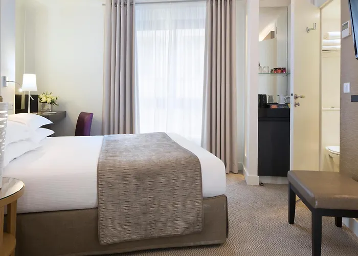Garden-elysee 4*