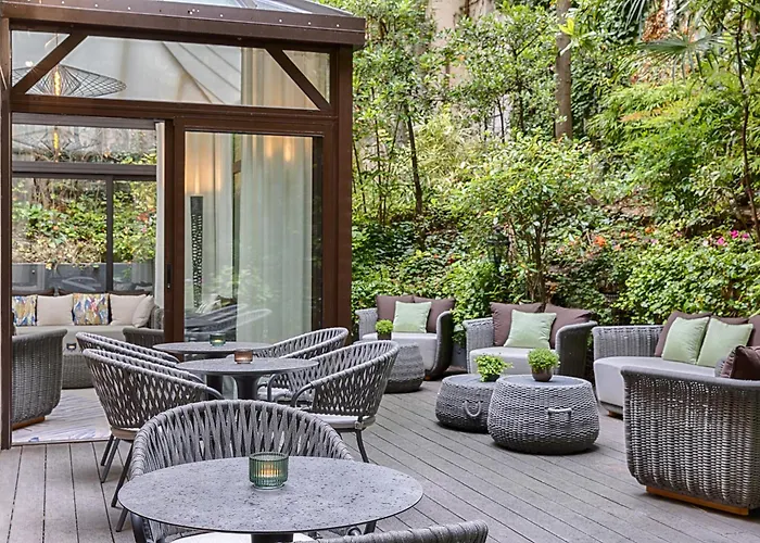 Garden-elysee Hotel 4*